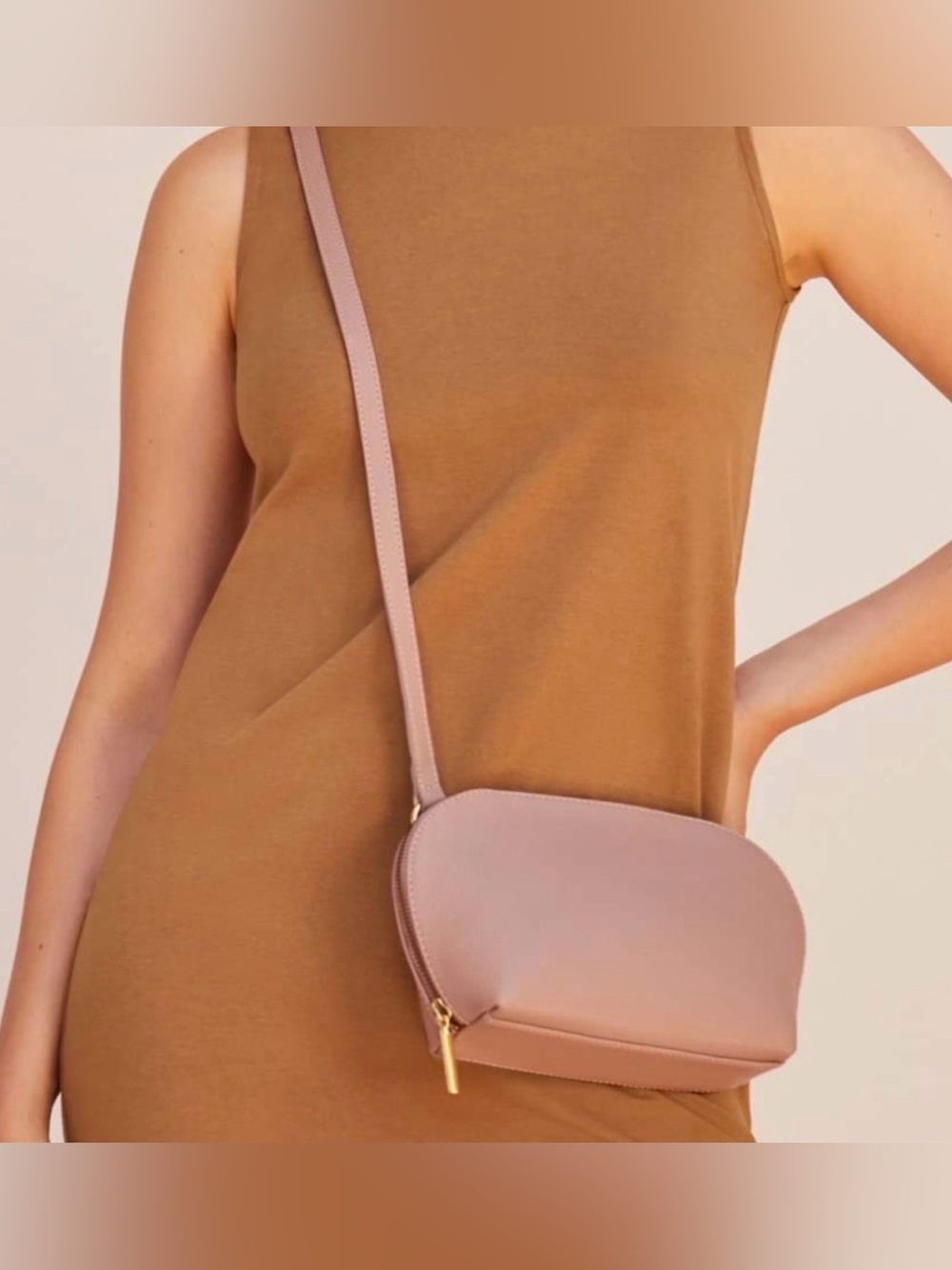 Cuyana Blush Travel Case Crossbody Leather Bag Minimal Shoulder Bag Zip Closure